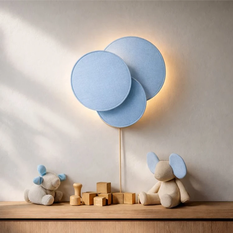 20251031_1001_Minimal Lamp Design_remix_01k8wqyx74fcevd54hfw1d8ac3-3.png