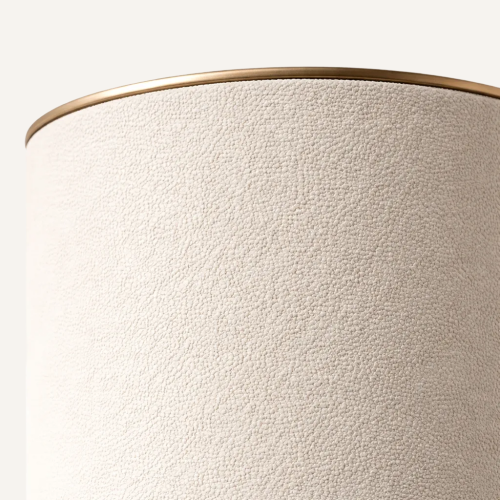 20251031_1001_Minimal Lamp Design_remix_01k8wqyx74fcevd54hfw1d8ac3-3.png