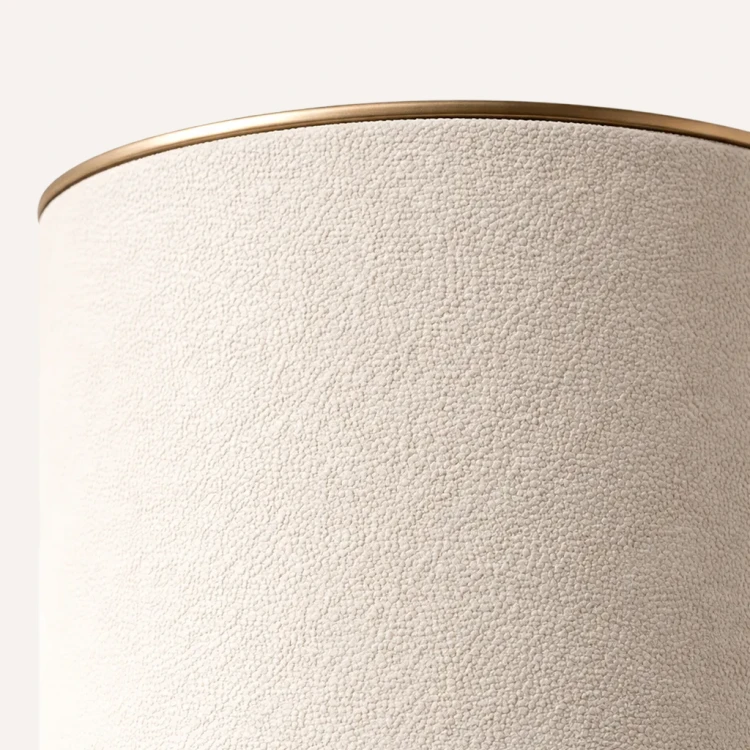 20251031_1001_Minimal Lamp Design_remix_01k8wqyx74fcevd54hfw1d8ac3-3.png