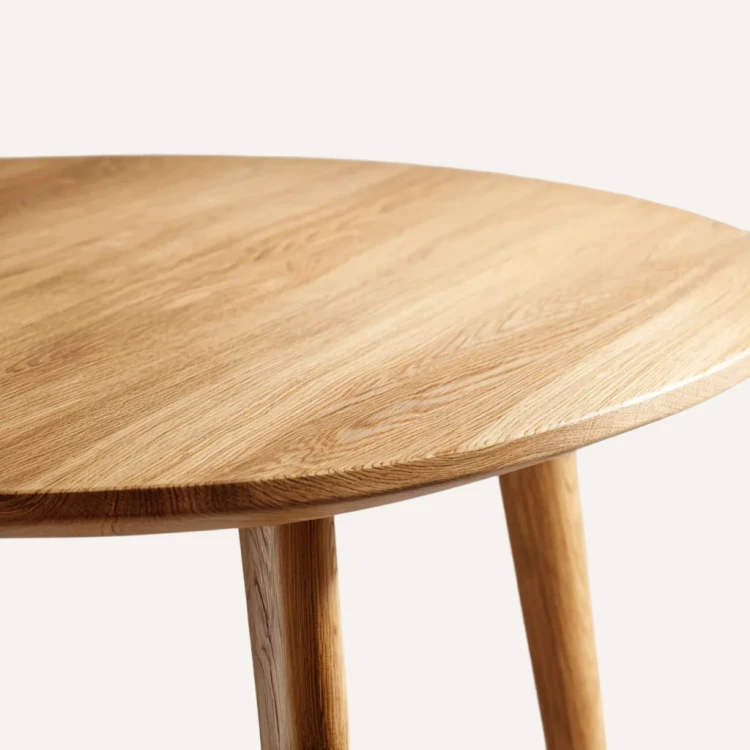 20251031_1058_Modern Chair Focus_remix_01k8wv6tgaevbvbsb6m1wrcp9j-2.png