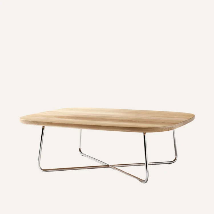 20251031_1058_Modern Chair Focus_remix_01k8wv6tgaevbvbsb6m1wrcp9j.png